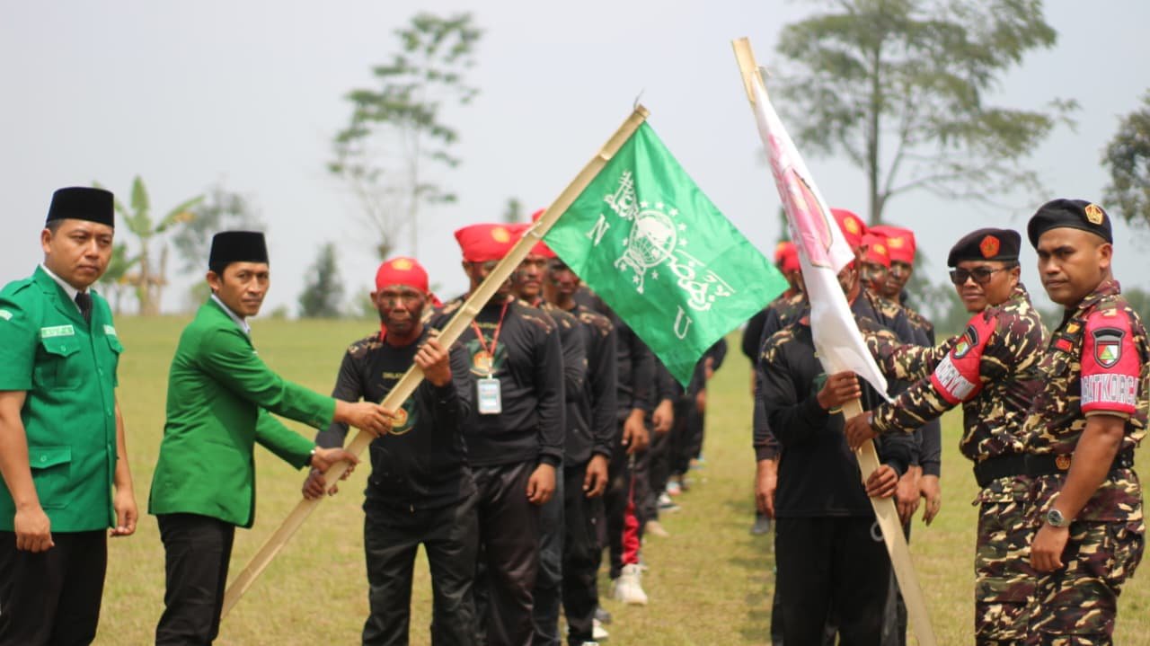 Ansor-Banser Wonosobo Nyatakan Perang pada Narkoba dan Kirim Air Bersih di Sela-sela Pembukaan Diklatsar